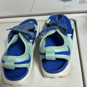 Nike sandals in the box fairly new